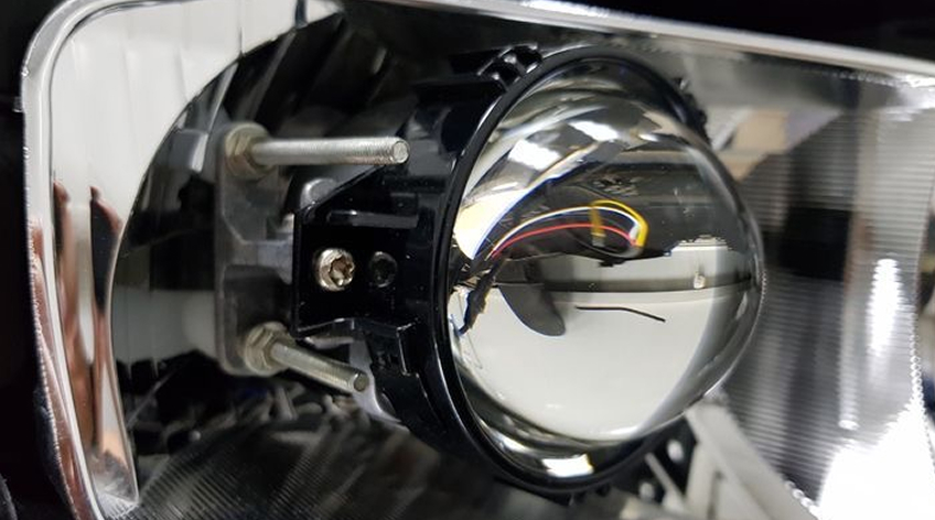 Установка Bi-led модулей